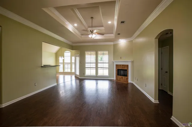 $297,000 | 12 Summerlin Drive, Laplace, LA 70068