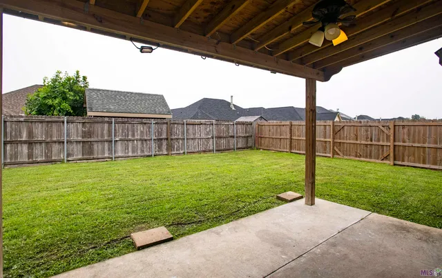 $297,000 | 12 Summerlin Drive, Laplace, LA 70068