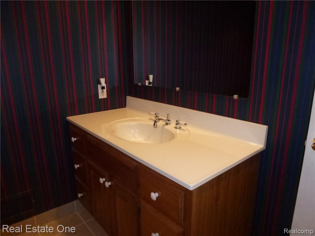 2178 London Bridge Drive, Unit 40 Rochester Hills, MI 48307 - Photo 24 of 31