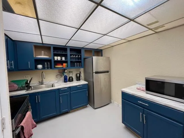 $1,800 | 4160 Inverrary Drive, Unit 207, Lauderhill, FL 33319