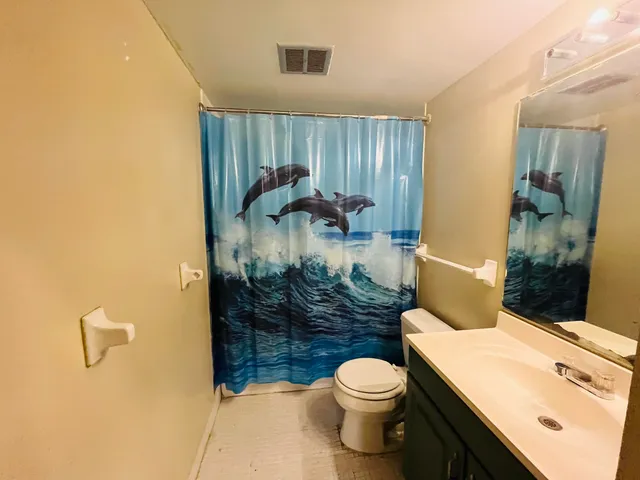 $1,800 | 4160 Inverrary Drive, Unit 207, Lauderhill, FL 33319