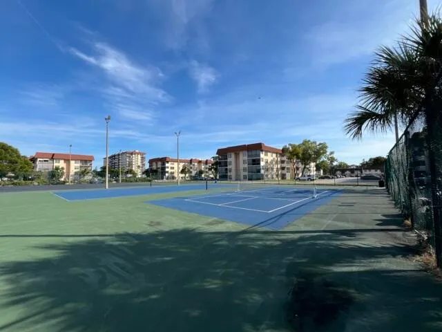 $1,800 | 4160 Inverrary Drive, Unit 207, Lauderhill, FL 33319