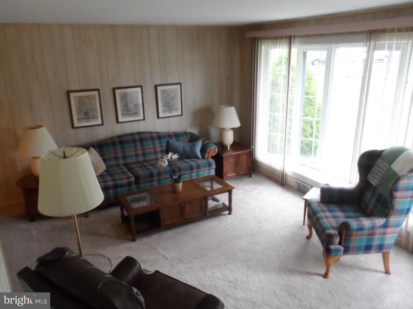 899 Pine Road Warminster, PA 18974 - Photo 4 of 23 Gallery Image 4