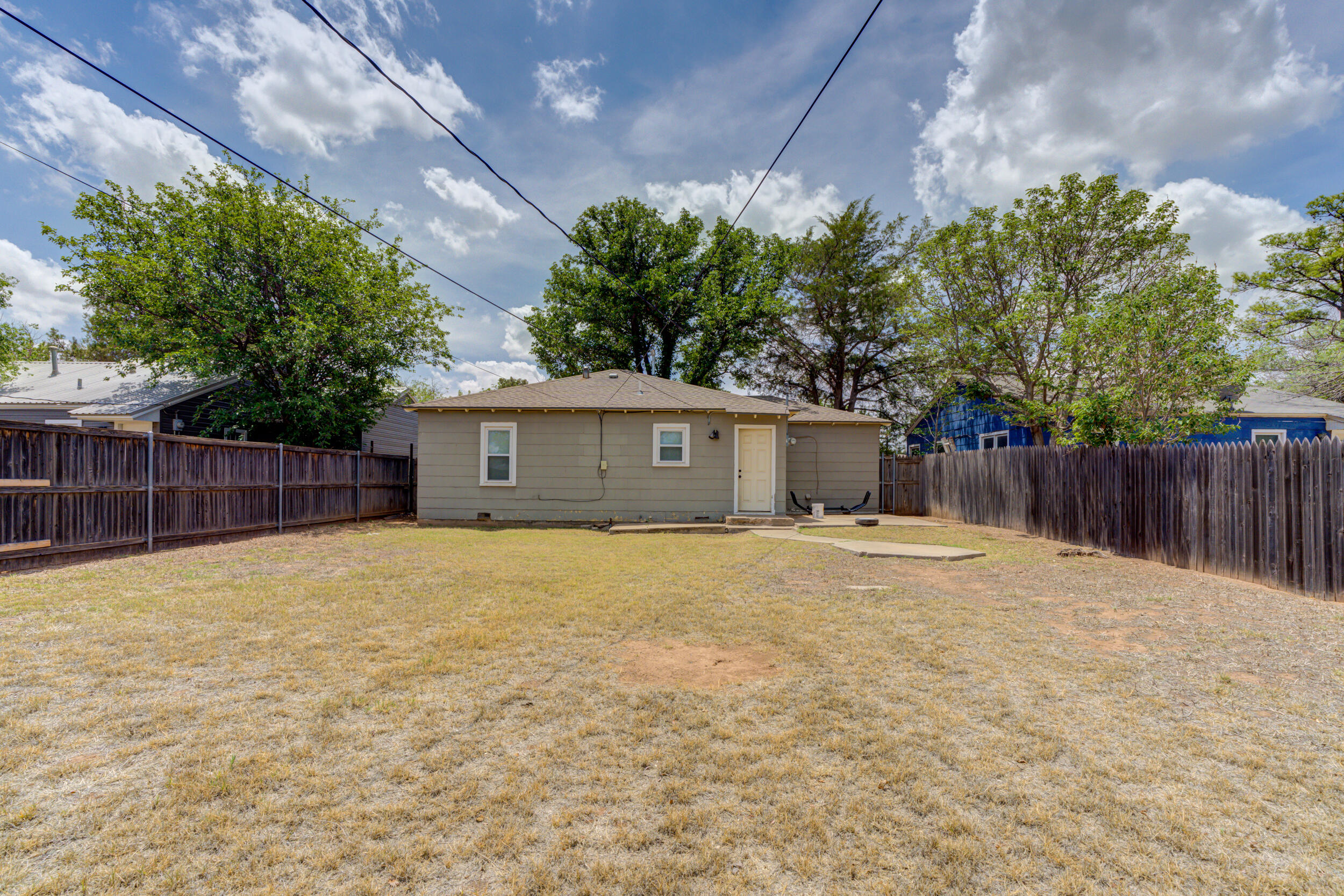 2706 37th Street Lubbock, TX 79413 - Photo 19 of 19 2706-37th-St_Lubbock-TX_17_Backyard