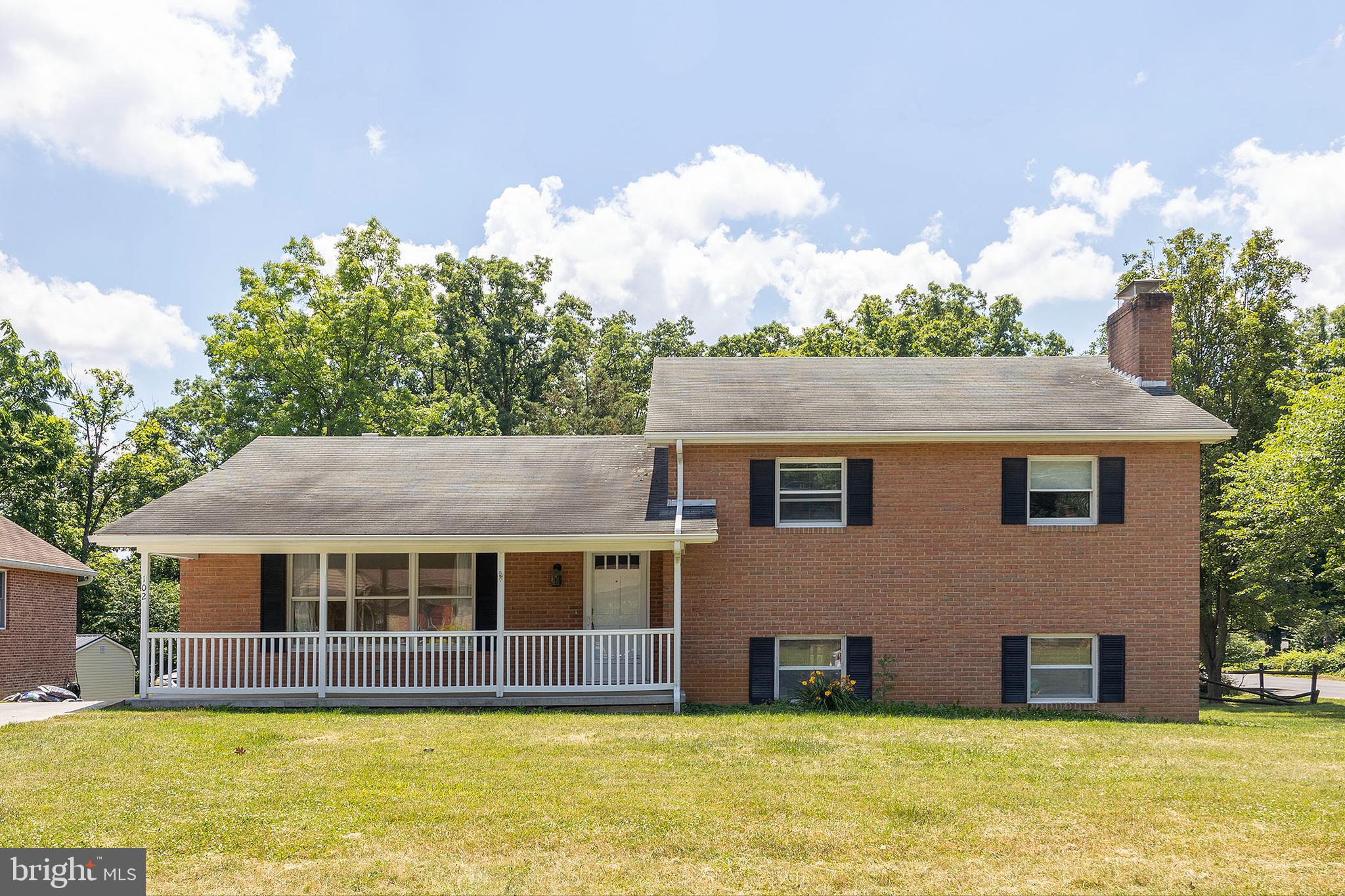 All Brick 4 bedroom/3.5 bath home in Winchester