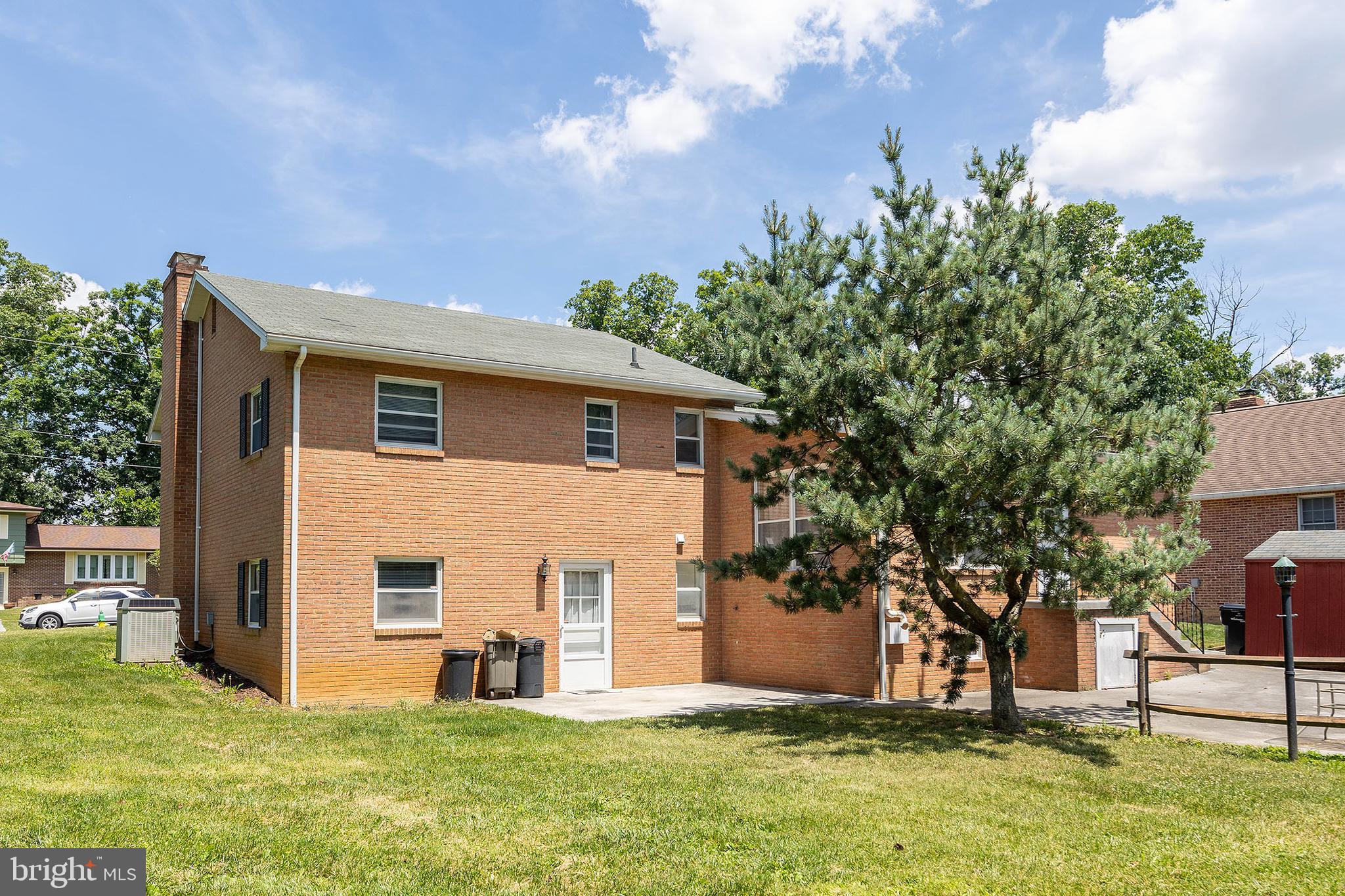 102 Russelcroft Road Winchester, VA 22601 - Photo 4 of 53