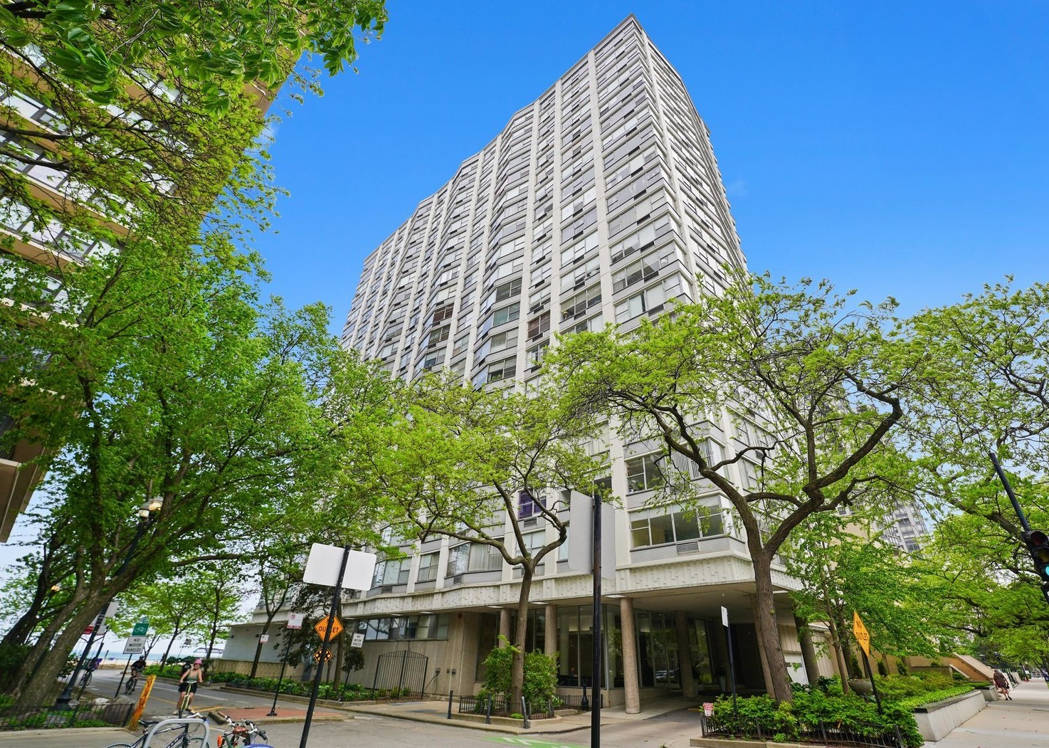 5757 North Sheridan Road, Unit 16C Chicago, IL 60660 - Photo 1 of 1