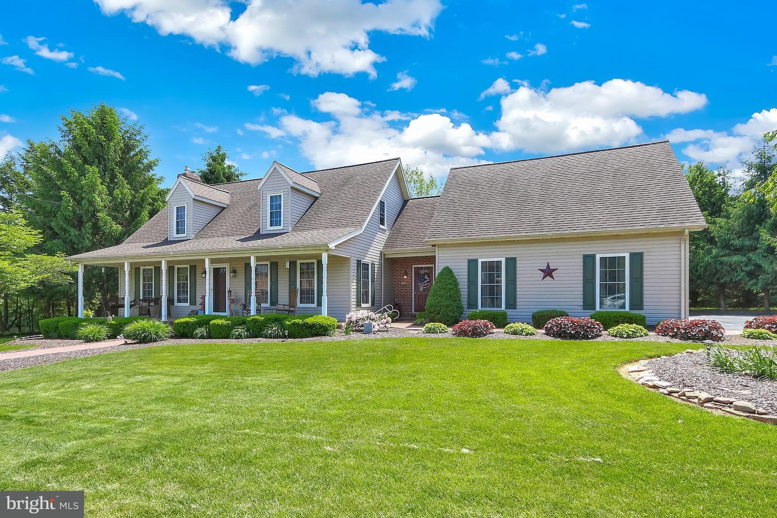 306 Glenview Road Spring Grove, PA 17362 - Photo 1 of 34