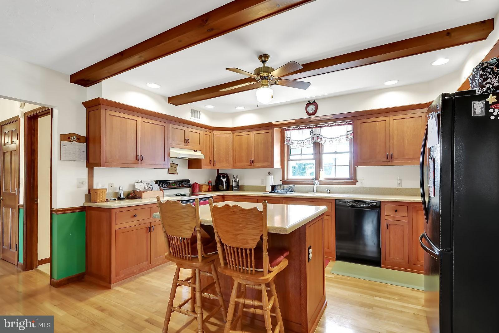 306 Glenview Road Spring Grove, PA 17362 - Photo 7 of 34