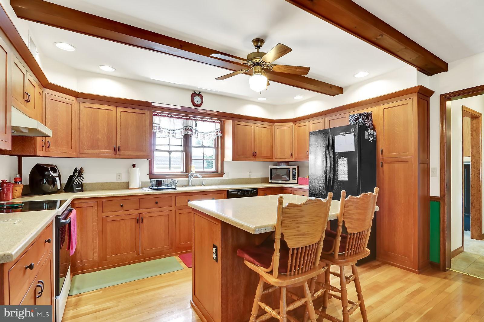 306 Glenview Road Spring Grove, PA 17362 - Photo 8 of 34