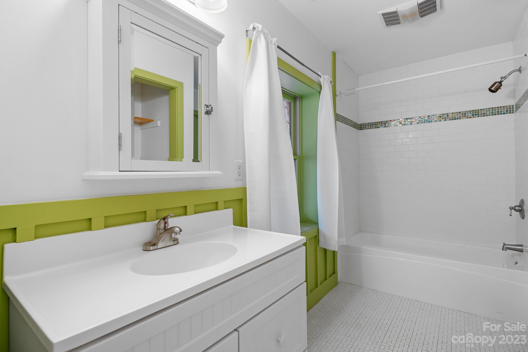 218 Potato Branch Road Leicester, NC 28748 - Photo 10 of 39 Gallery Image 10