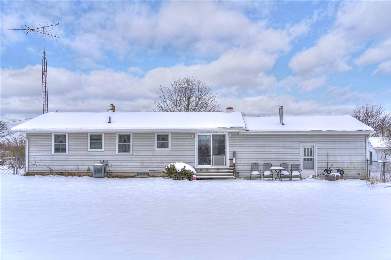 6072 Coon Hill Road Jackson, MI 49201 - Photo 2 of 26