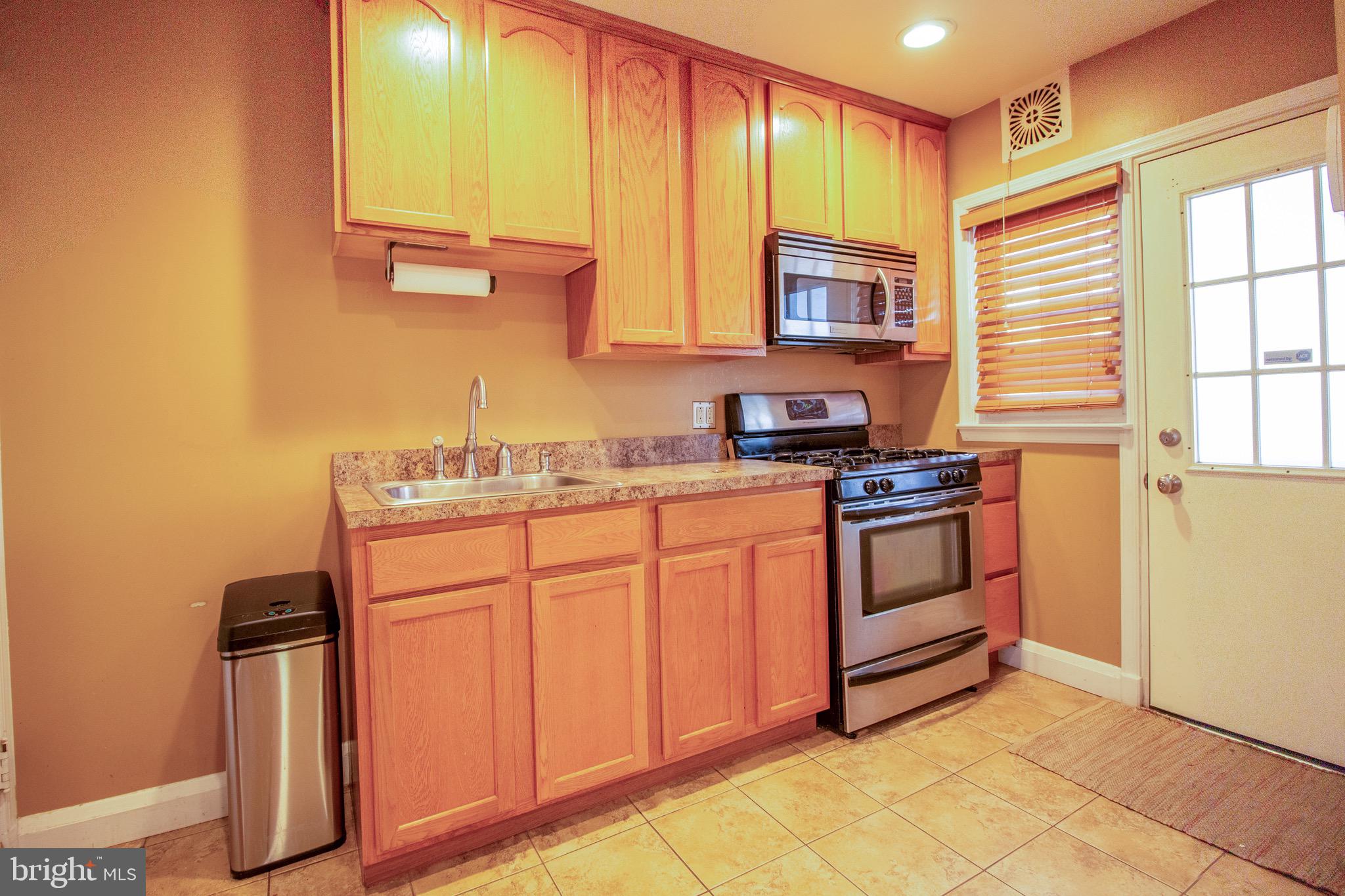 2730 Plainfield Road Baltimore, MD 21222 - Photo 12 of 29 Kitchen