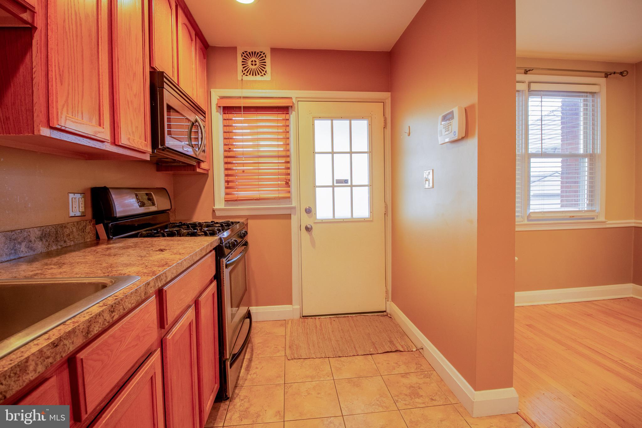 2730 Plainfield Road Baltimore, MD 21222 - Photo 13 of 29 Kitchen