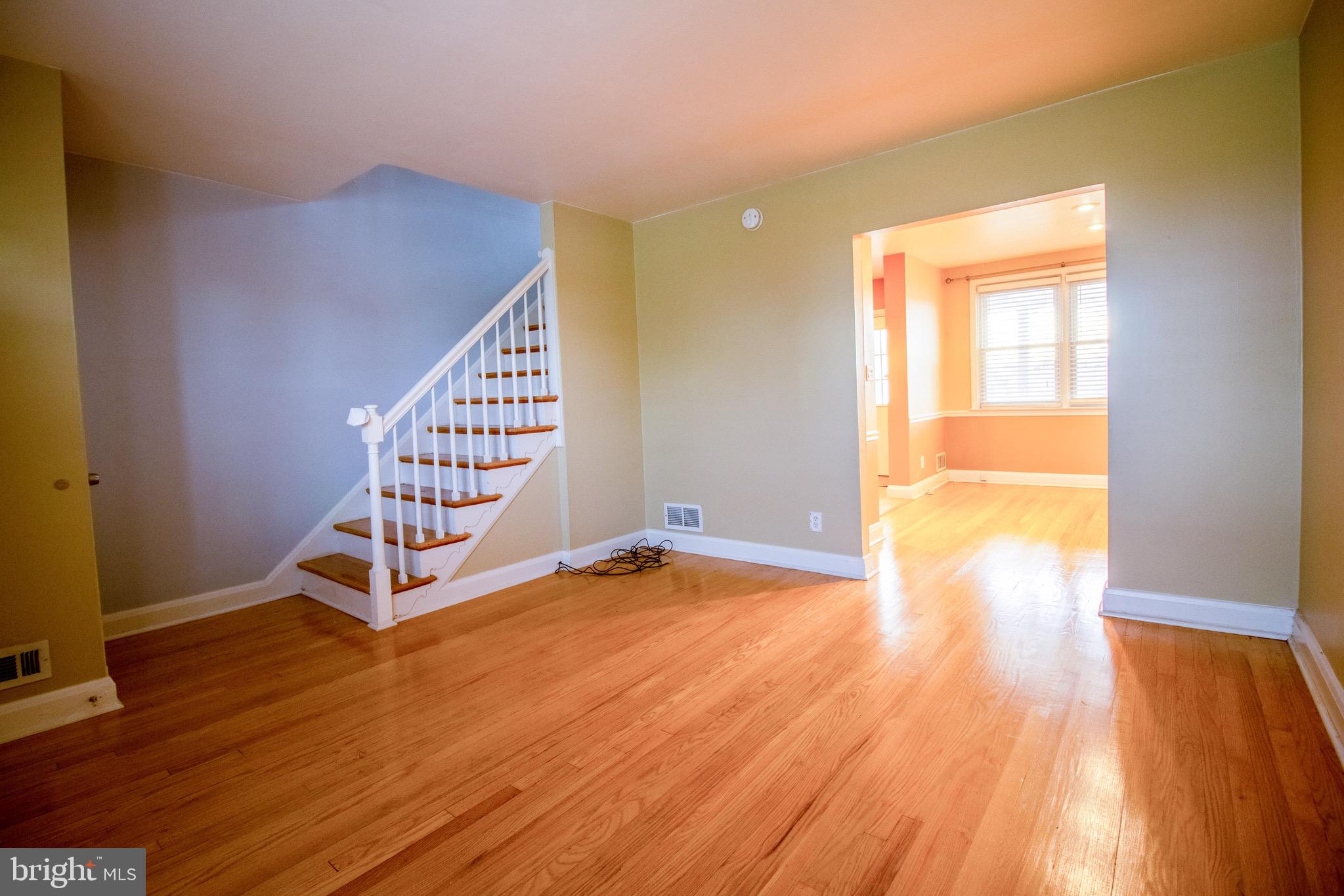 2730 Plainfield Road Baltimore, MD 21222 - Photo 8 of 29 Living Room