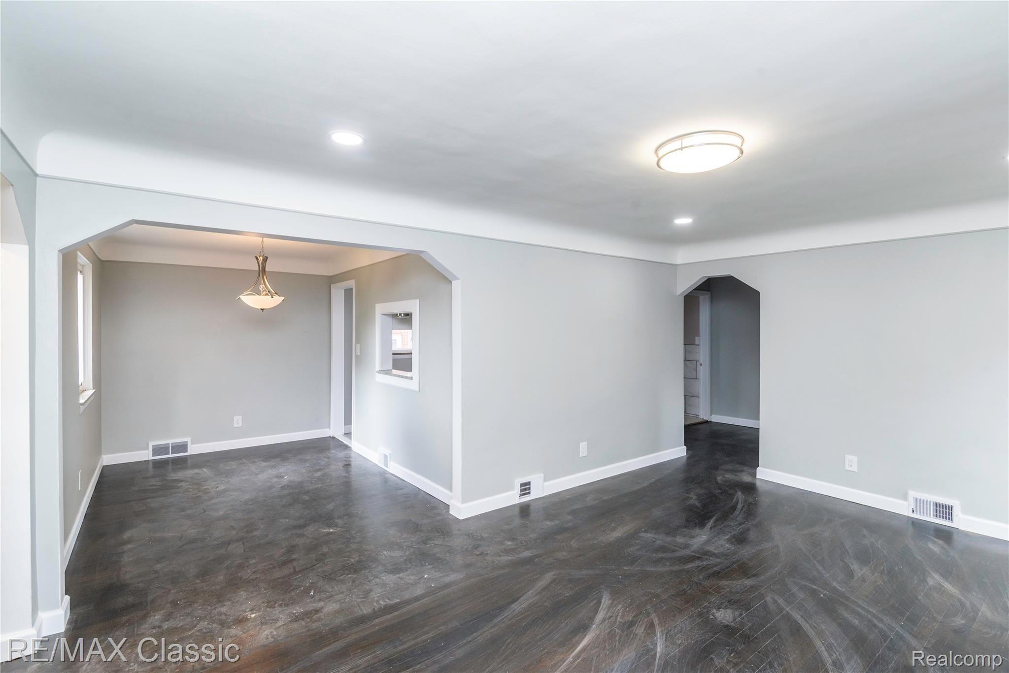 8937 Ruth Avenue Allen Park, MI 48101 - Photo 35 of 50 Ruth6420.jpg
