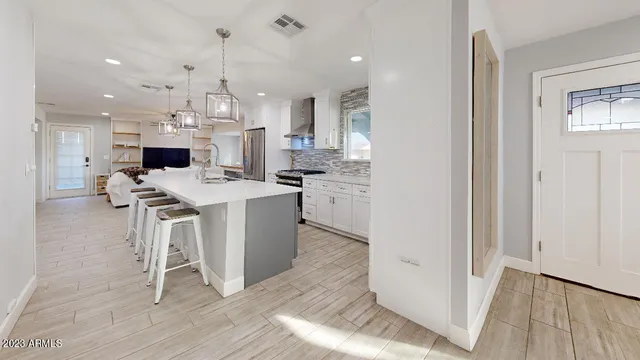 $3,200 | 5426 South College Avenue, Tempe, AZ 85283