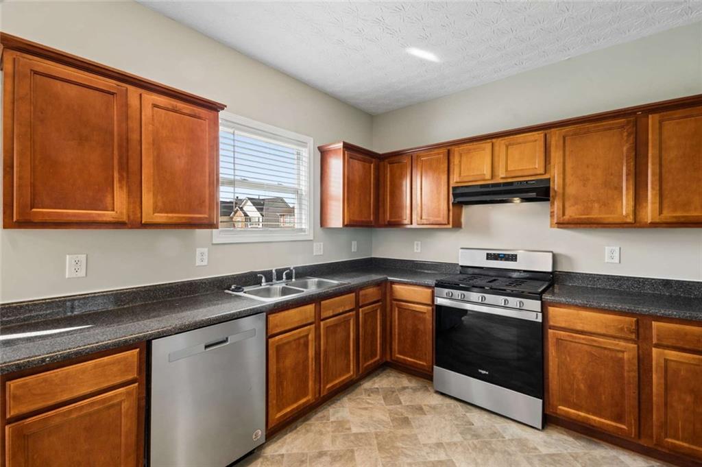 11611 Kades Trail Hampton, GA 30228 - Photo 14 of 35 Gallery Image 14