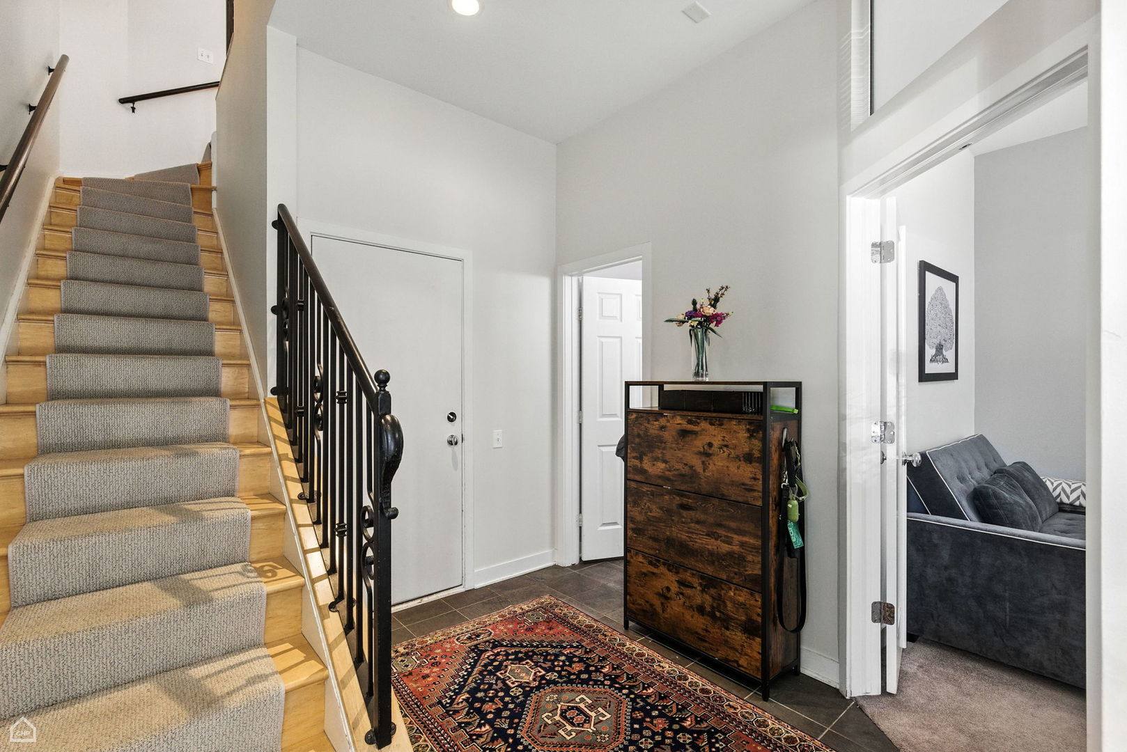 1258 West Cottage Place Chicago, IL 60607 - Photo 3 of 20 Gallery Image 3