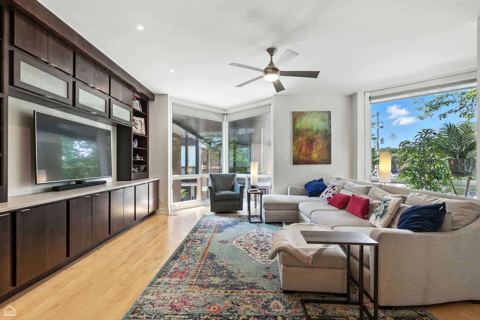 1258 West Cottage Place Chicago, IL 60607 - Photo 8 of 20 Gallery Image 8