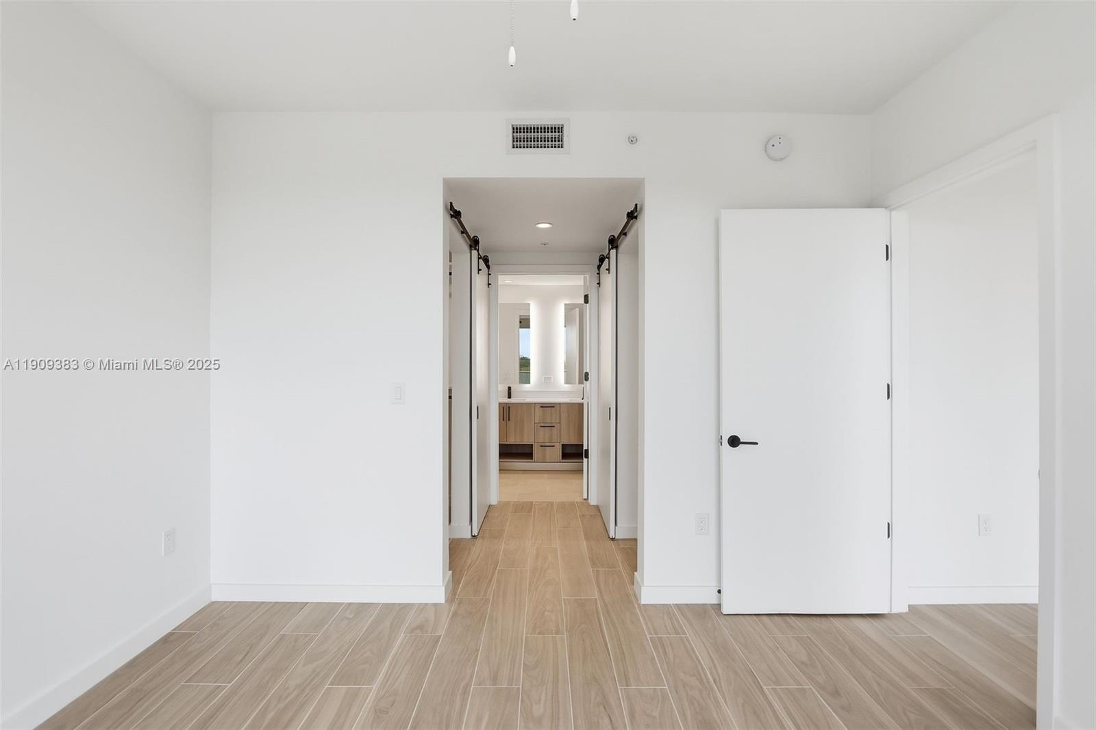 3900 Alton Road, Unit D1 Miami Beach, FL 33140 - Photo 14 of 17