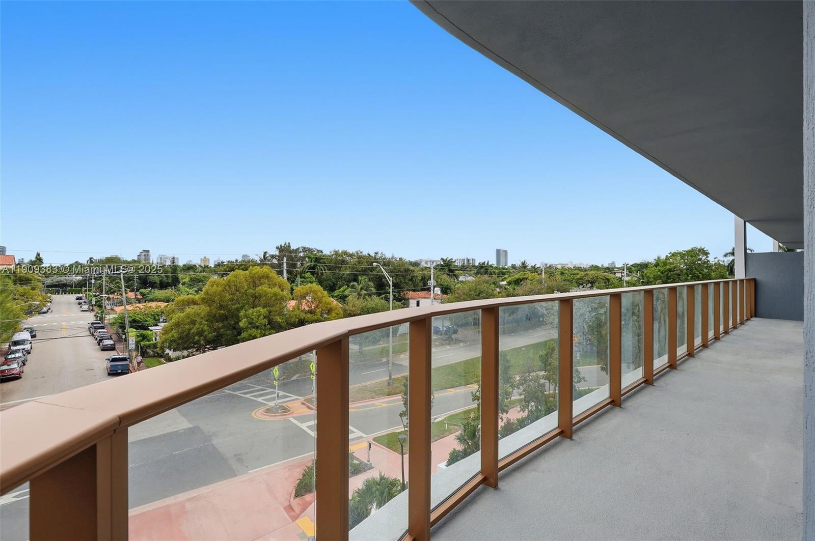 3900 Alton Road, Unit D1 Miami Beach, FL 33140 - Photo 16 of 17