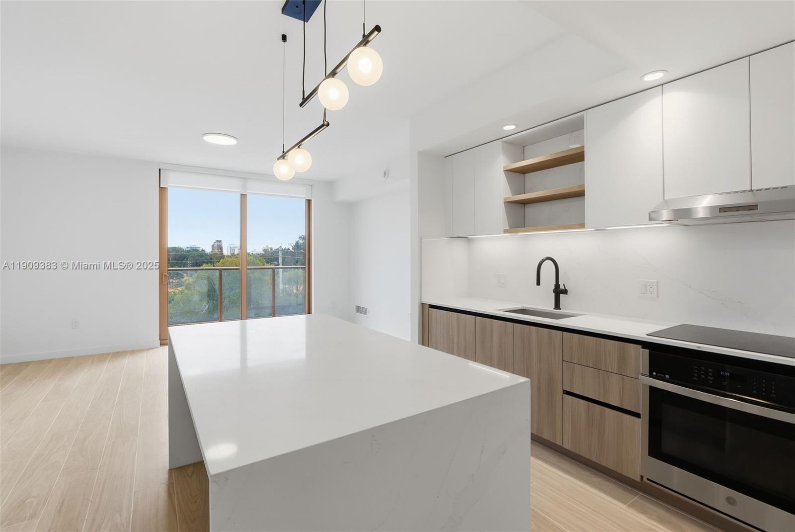 3900 Alton Road, Unit D1 Miami Beach, FL 33140 - Photo 8 of 17