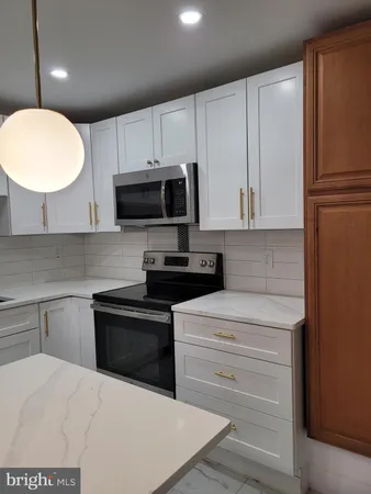 $2,450 | 2502 Federal Street, Philadelphia, PA 19146