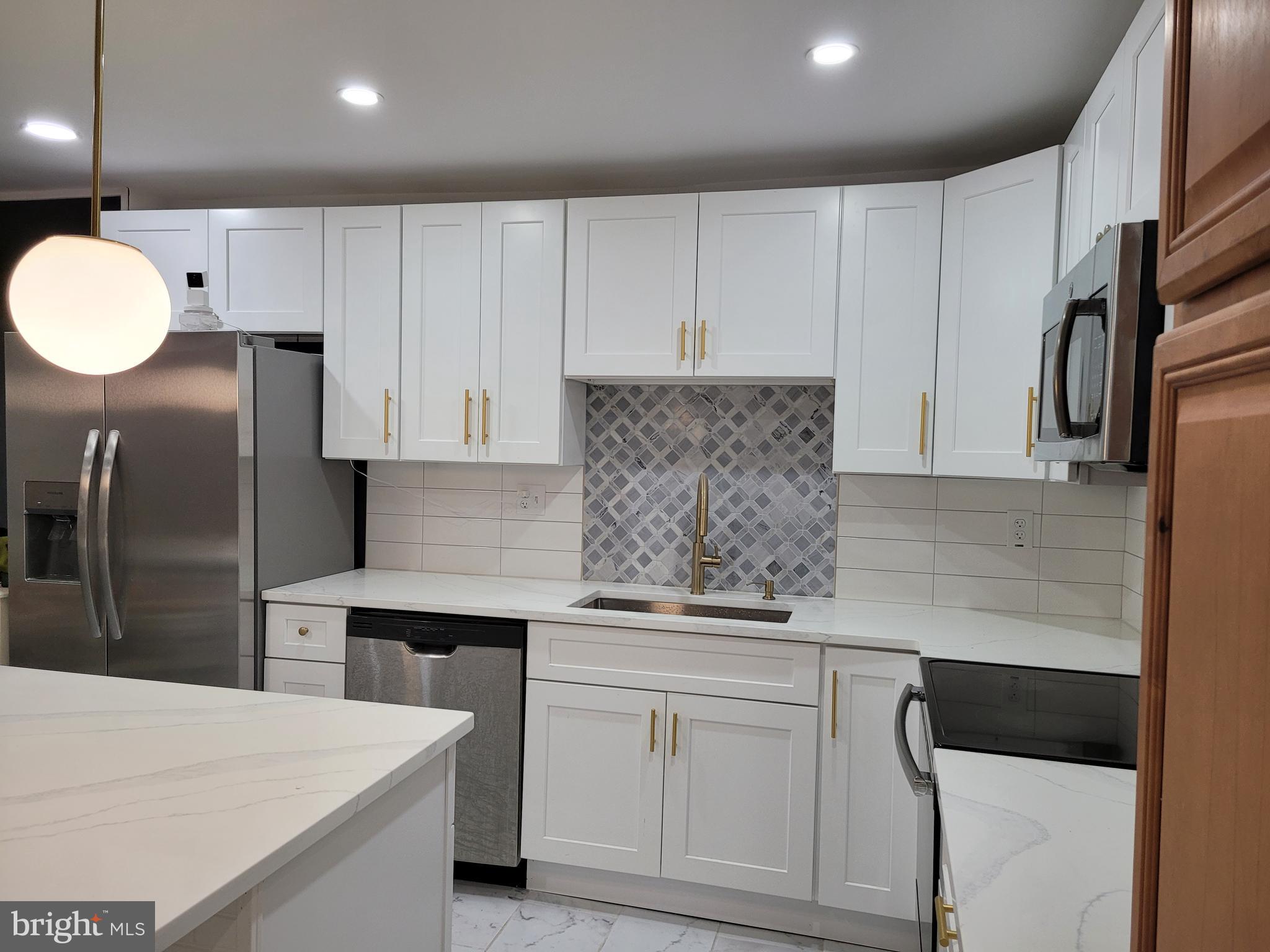 2502 Federal Street Philadelphia, PA 19146 - Photo 6 of 32