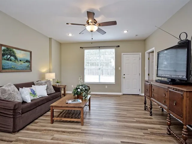 $2,900 | 600 Grand Prairie Circle, Dripping Springs, TX 78620