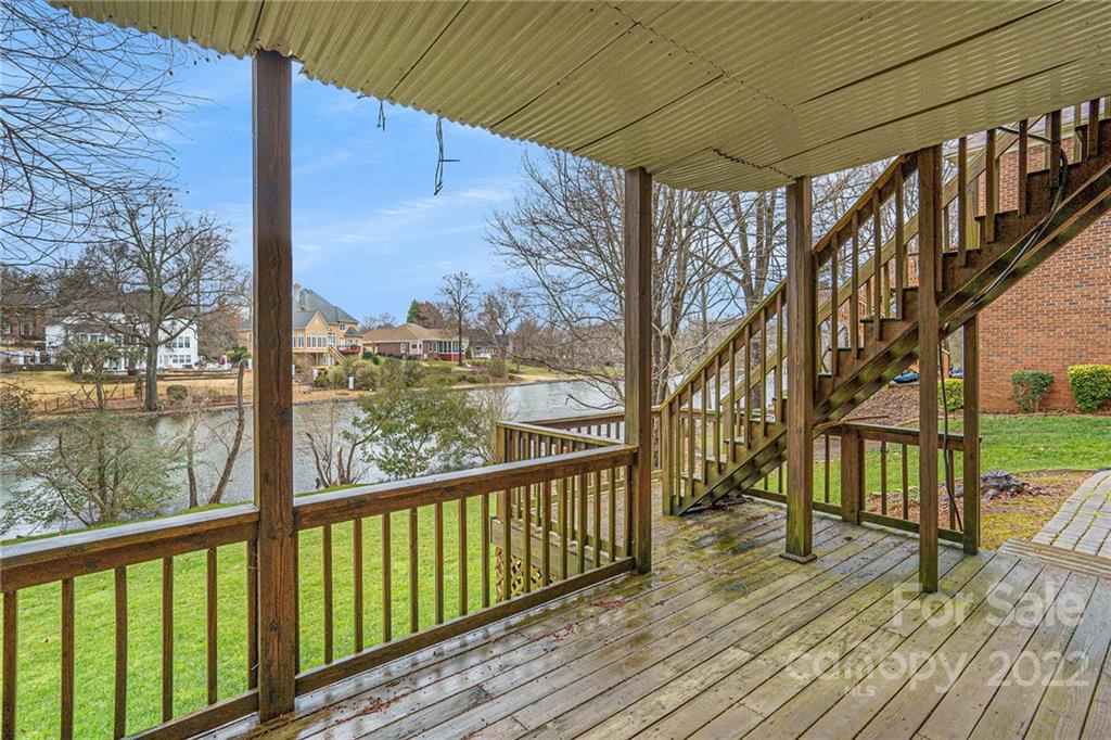 463 Cranborne Chase Fort Mill, SC 29708 - Photo 42 of 48 a view of a balcony with wooden floor