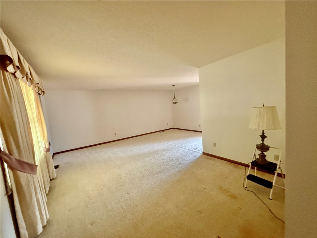 2920 Doral Court Decatur, IL 62521 - Photo 4 of 16