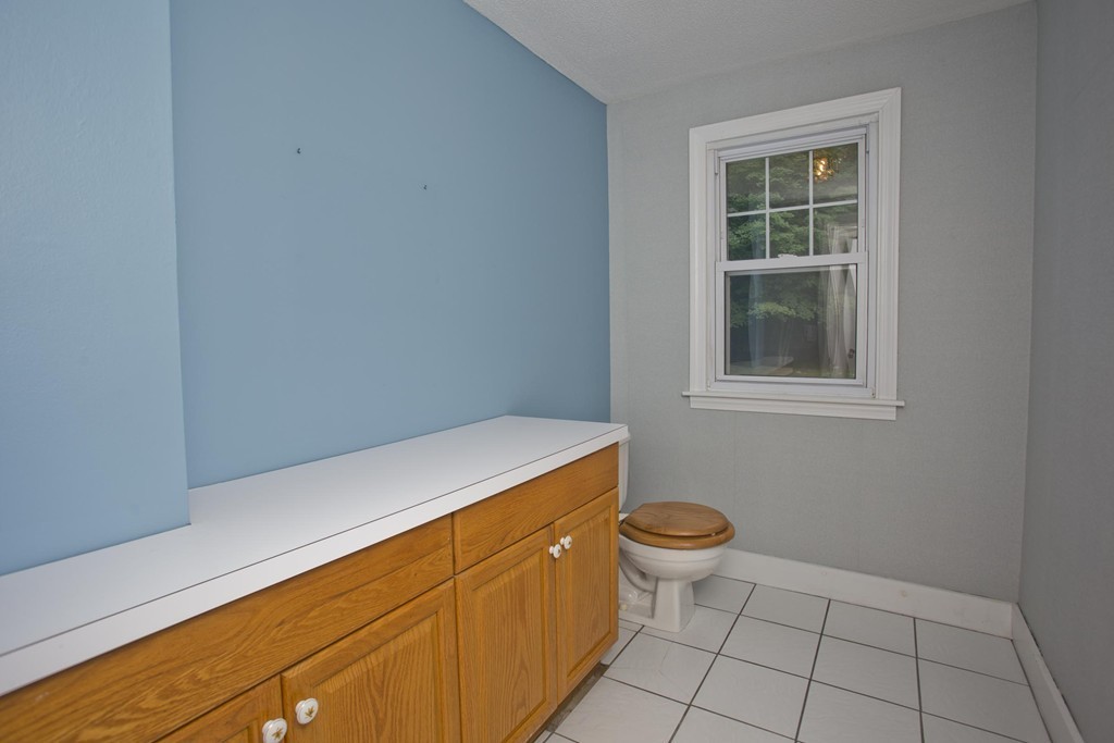 515 Maple Road Longmeadow, MA 01106 - Photo 12 of 22