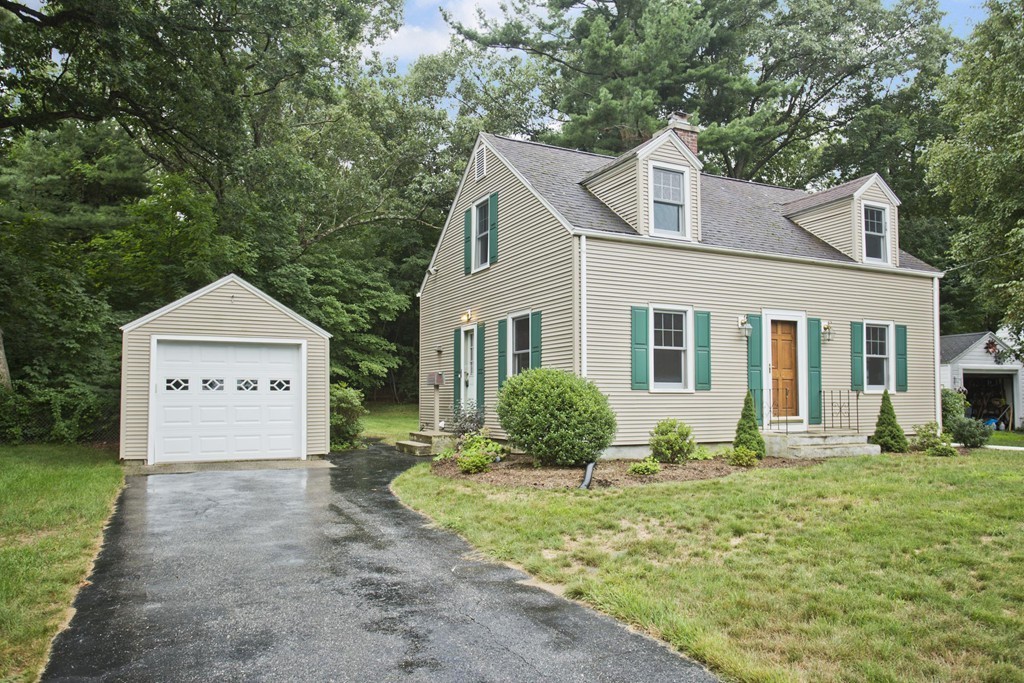 515 Maple Road Longmeadow, MA 01106 - Photo 2 of 22