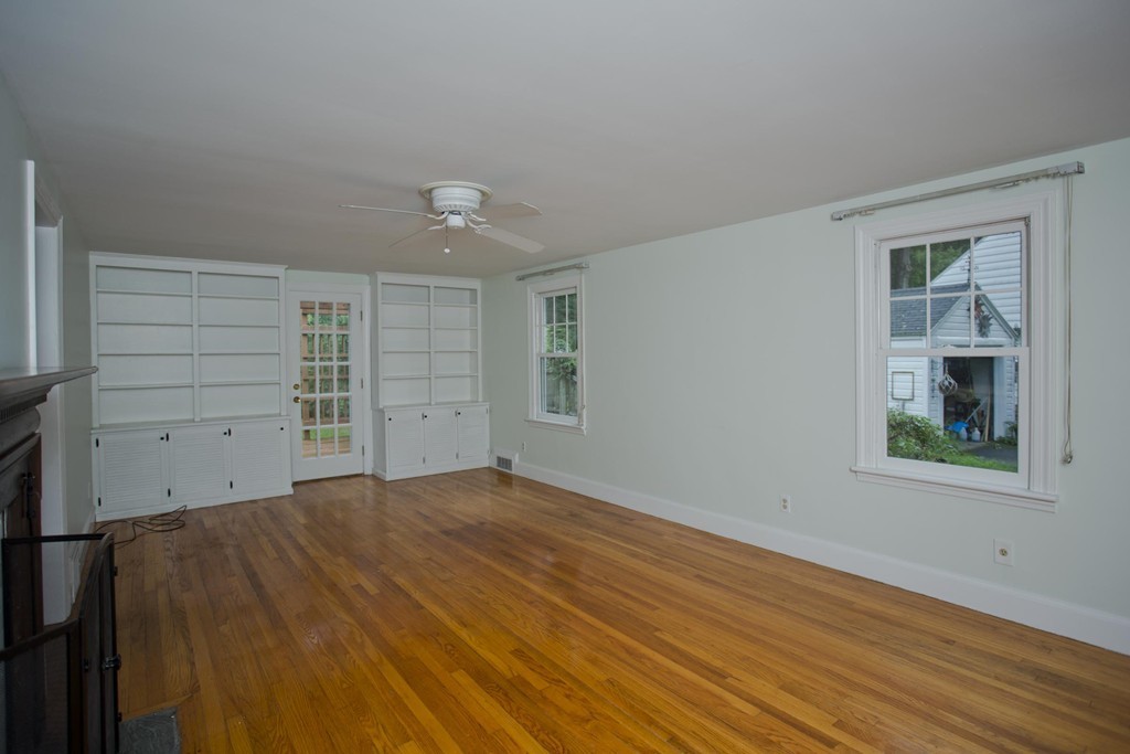 515 Maple Road Longmeadow, MA 01106 - Photo 8 of 22