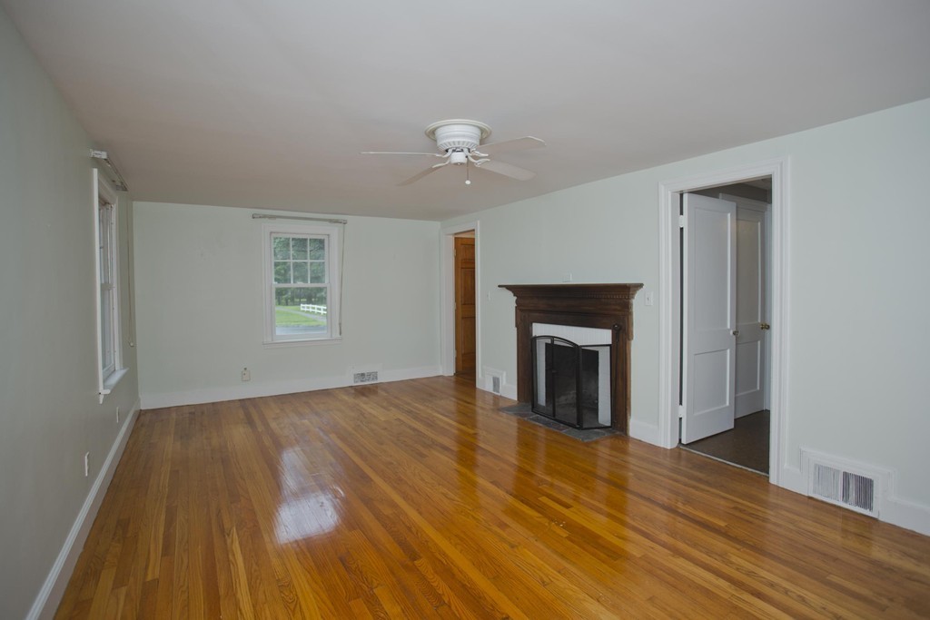515 Maple Road Longmeadow, MA 01106 - Photo 9 of 22