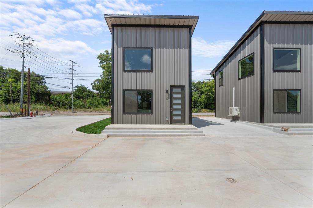 a view of a house with entertaining space