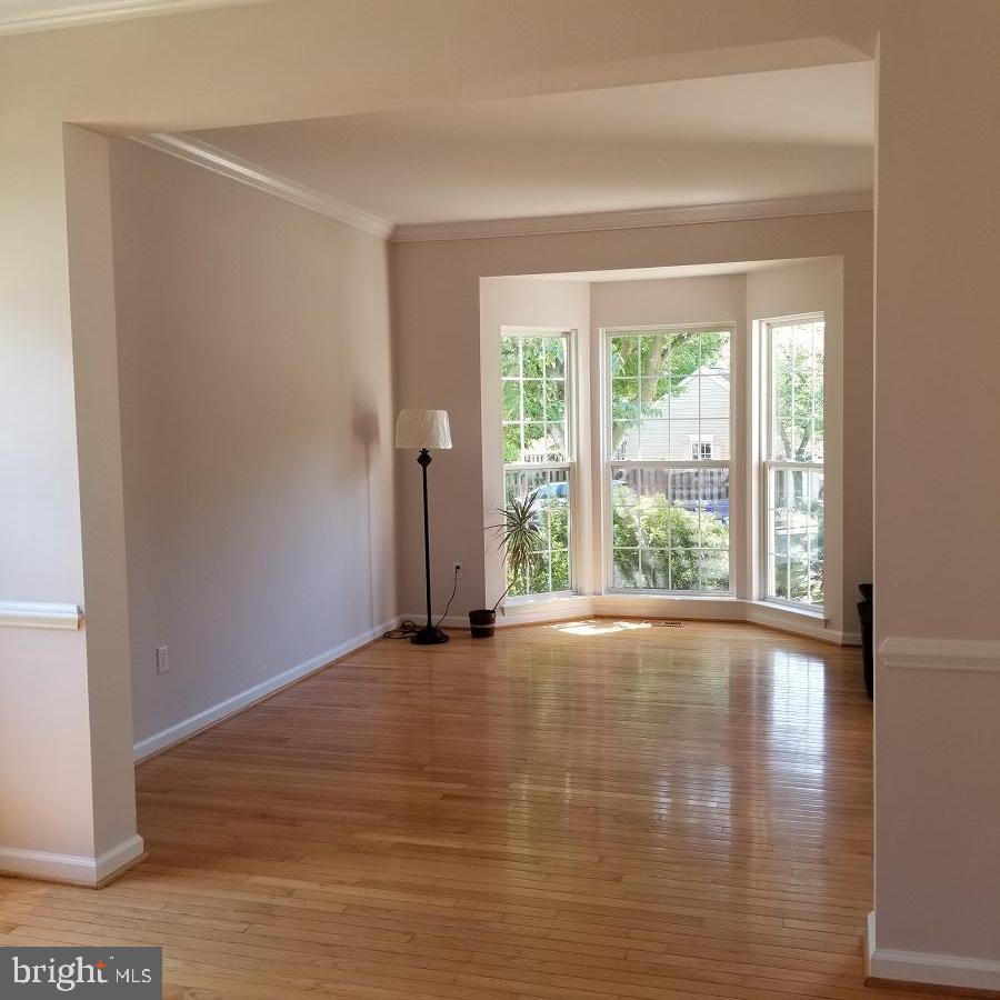 1704 Algonquin Road Frederick, MD 21701 - Photo 9 of 30