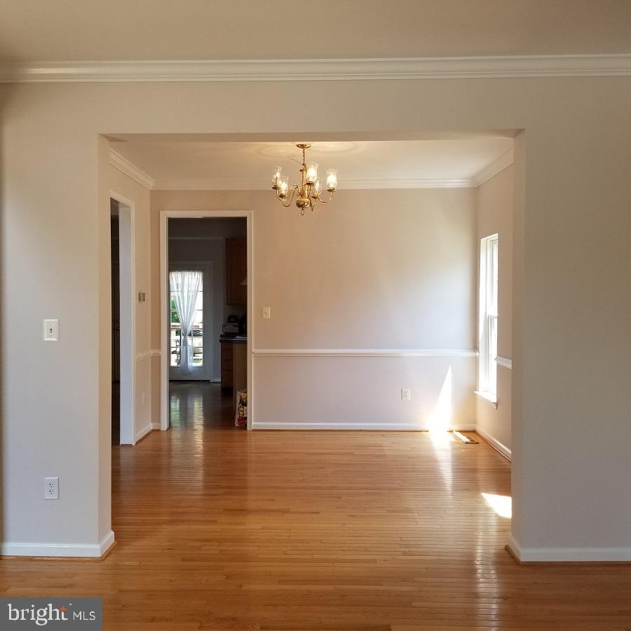 1704 Algonquin Road Frederick, MD 21701 - Photo 10 of 30