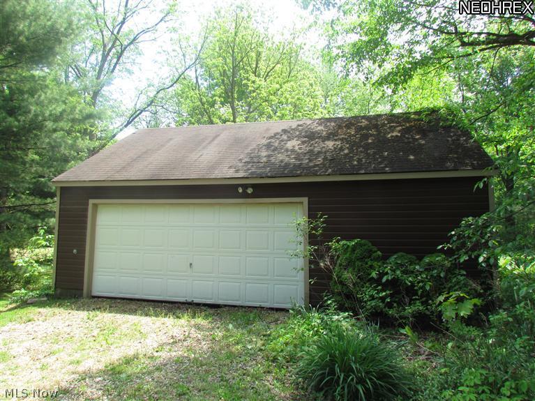 16545 Valley Road Chagrin Falls, OH 44023 - Photo 4 of 13 Gallery Image 4