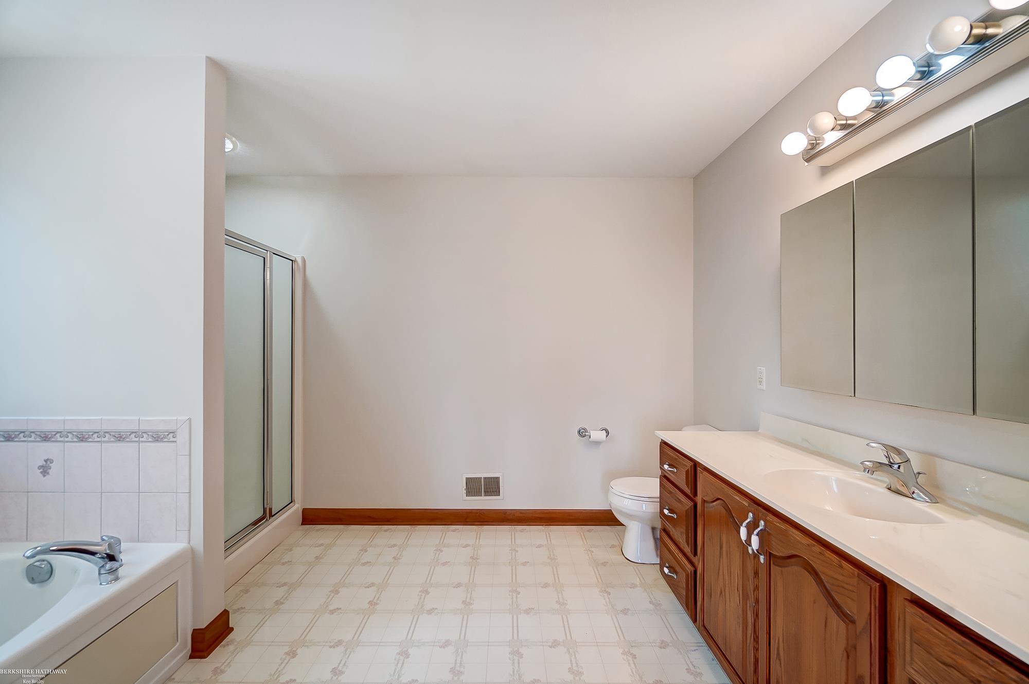 3371 Vivian Road Monroe, MI 48162 - Photo 23 of 57 50119208-22.JPG