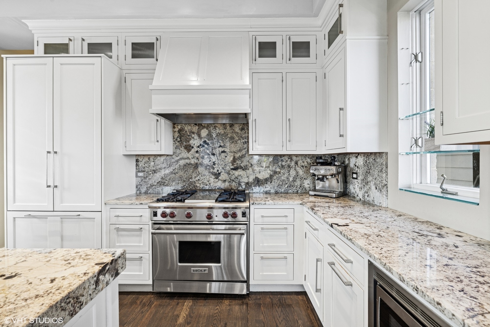 1625 West Barry Avenue, Unit 3 Chicago, IL 60657 - Photo 11 of 32