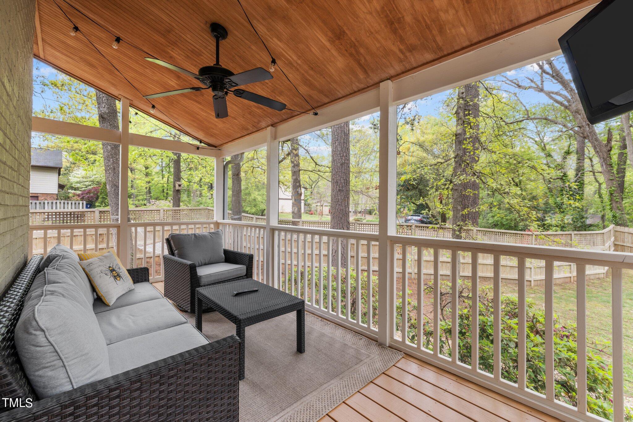 1401 Deboy Street Raleigh, NC 27606 - Photo 20 of 50 28-web-or-mls-5Z8A2610