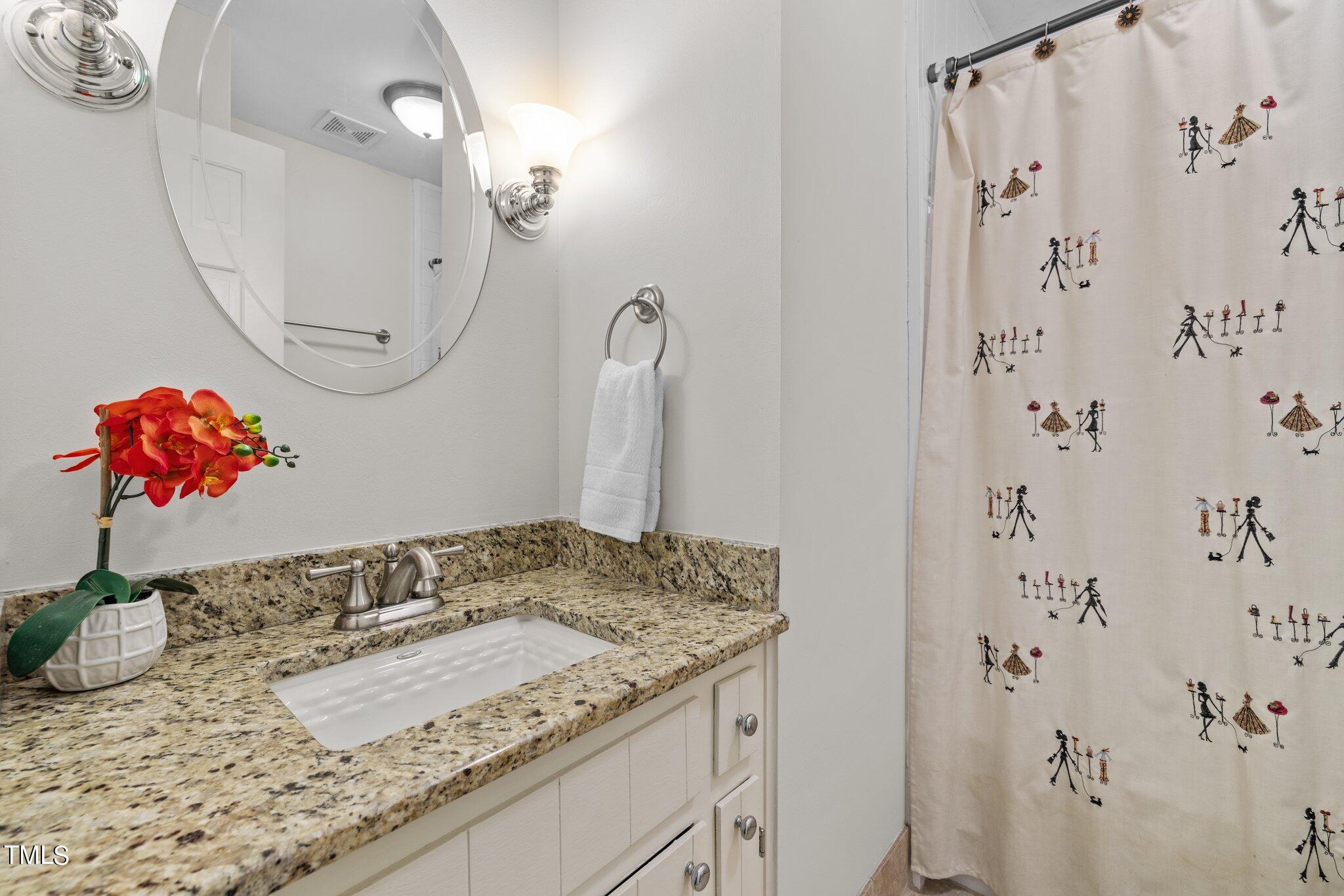 1401 Deboy Street Raleigh, NC 27606 - Photo 33 of 50 10-web-or-mls-5Z8A2552