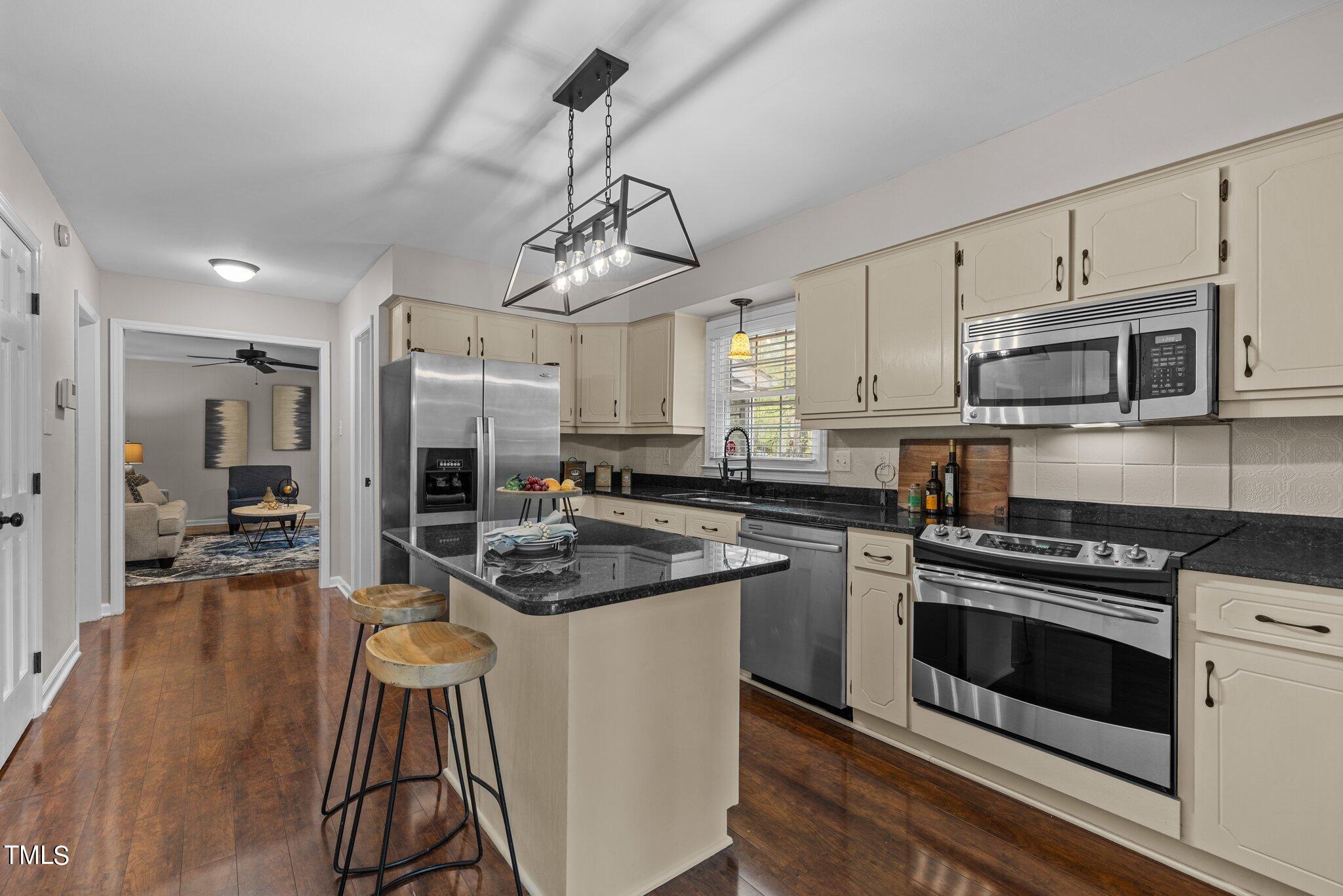 1401 Deboy Street Raleigh, NC 27606 - Photo 10 of 50 36-web-or-mls-5Z8A2636