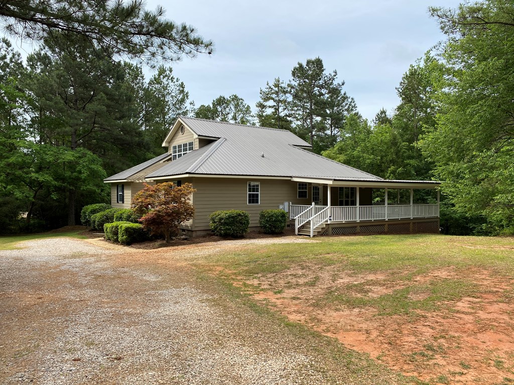 501 Hardy Road LaGrange, GA 30241 - Photo 2 of 37 a front view of a house with a yard