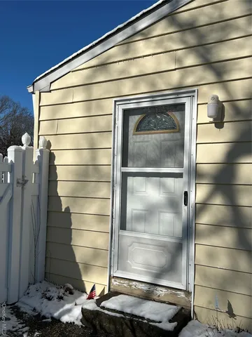 $2,000 | 5 Whitney Lane, Coram, NY 11727