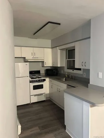 $2,000 | 5 Whitney Lane, Coram, NY 11727