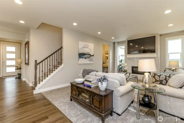 $729,900 | 12517 176th Street East, Puyallup, WA 98374