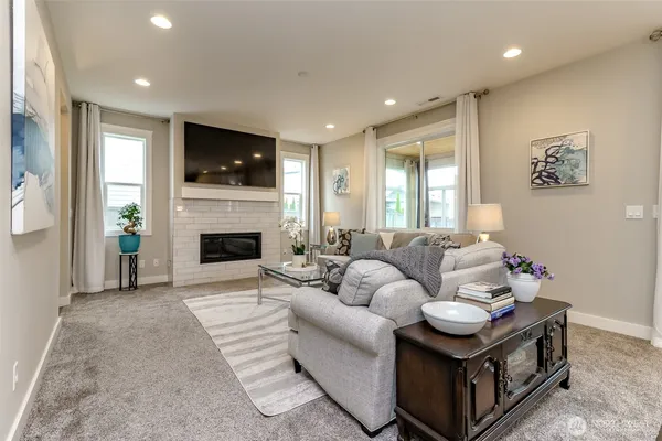 $729,900 | 12517 176th Street East, Puyallup, WA 98374